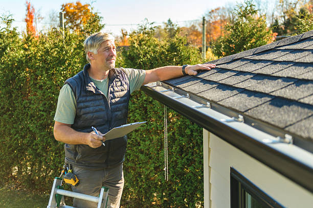 Professional Roof Repair technician working in Belvidere, IL